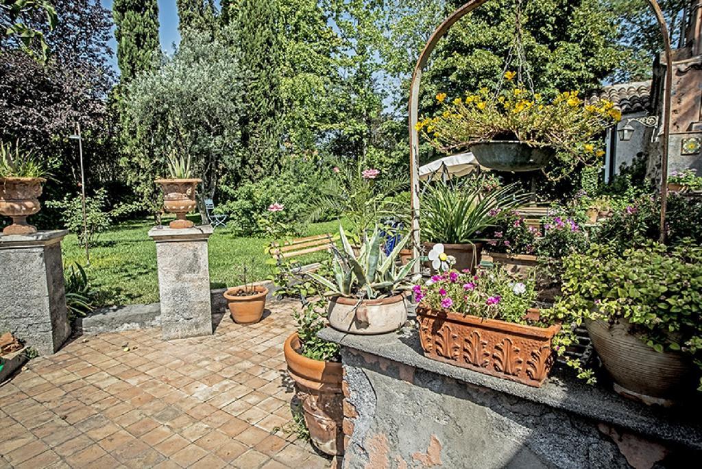 Relais De Charme - B&B Short Lets La Casa Di Francesca Sant'Agata Li Battiati Екстериор снимка