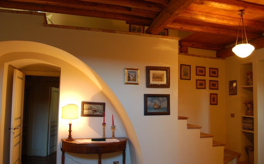Relais De Charme - B&B Short Lets La Casa Di Francesca Sant'Agata Li Battiati Стая снимка