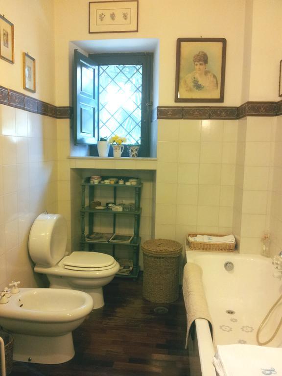 Relais De Charme - B&B Short Lets La Casa Di Francesca Sant'Agata Li Battiati Стая снимка