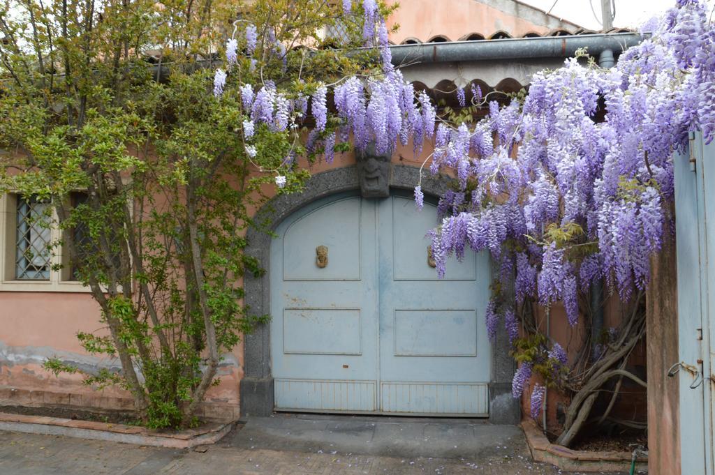 Relais De Charme - B&B Short Lets La Casa Di Francesca Sant'Agata Li Battiati Екстериор снимка